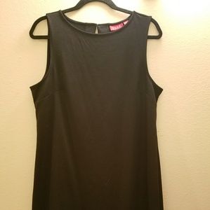 NWT' elle black dress